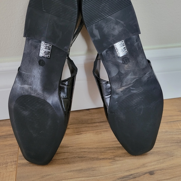 Little Burgundy Size 10 Black Flat Shoe - Picture 5 of 5